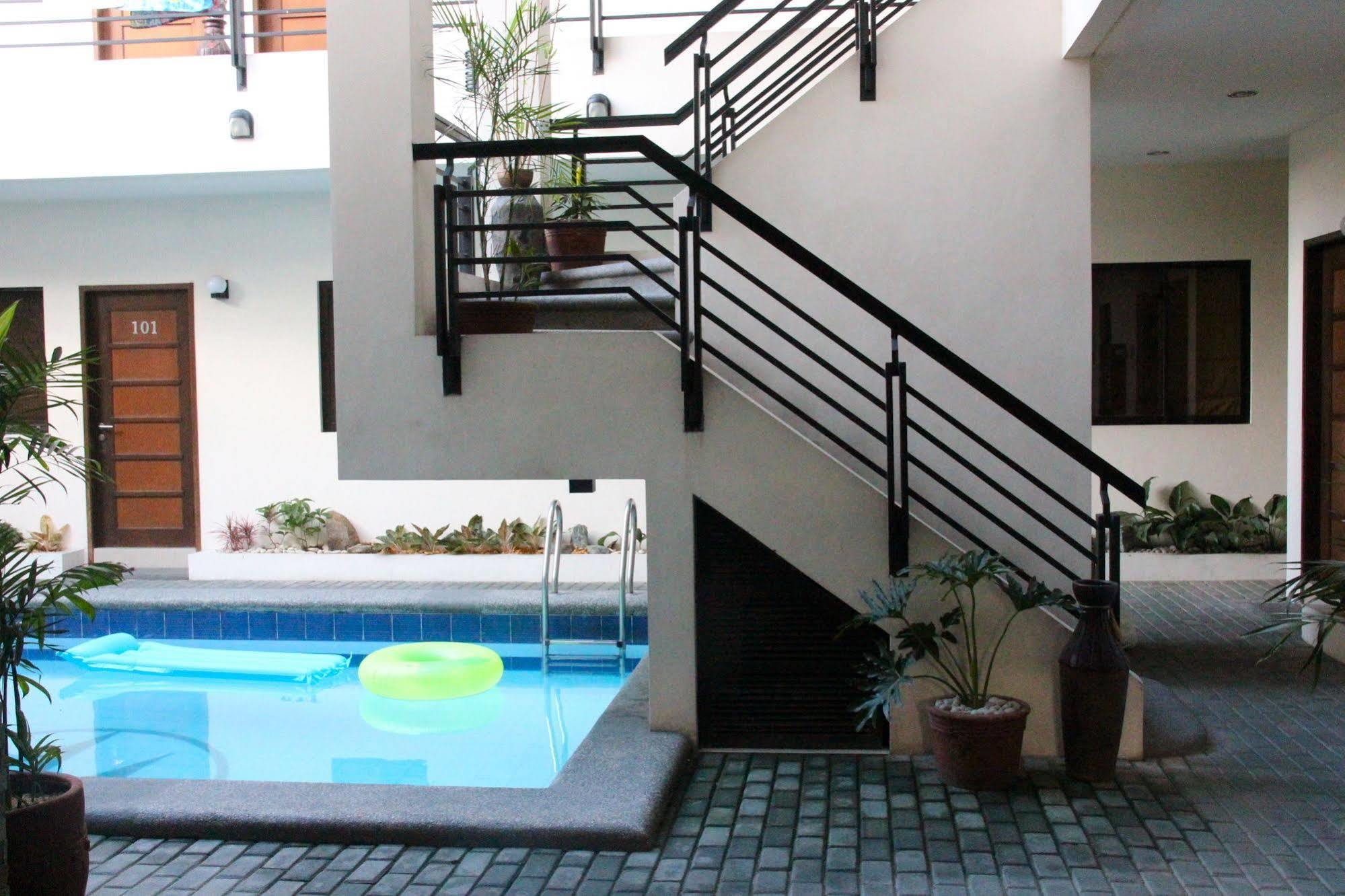 Elyseah Condotel Angeles Exterior photo