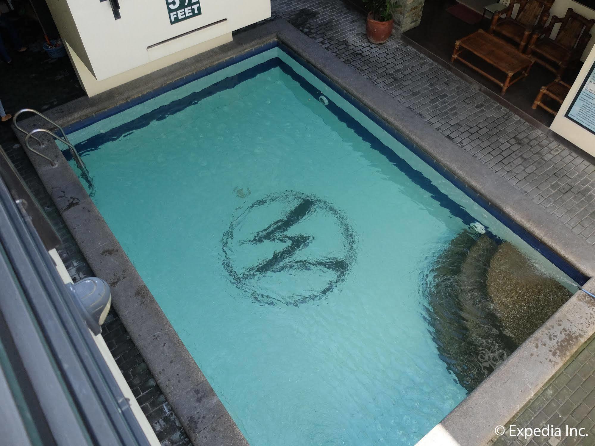 Elyseah Condotel Angeles Exterior photo