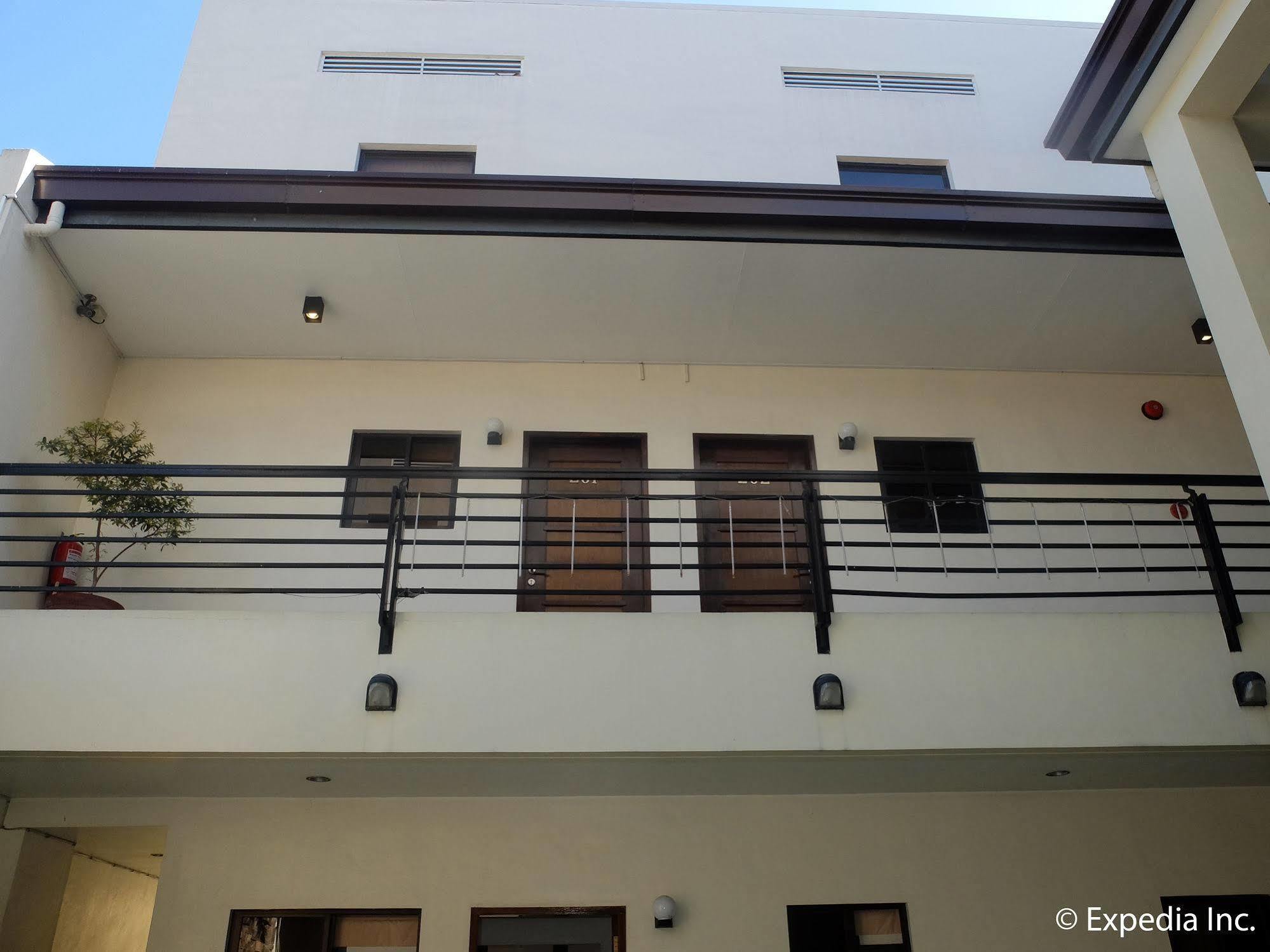 Elyseah Condotel Angeles Exterior photo